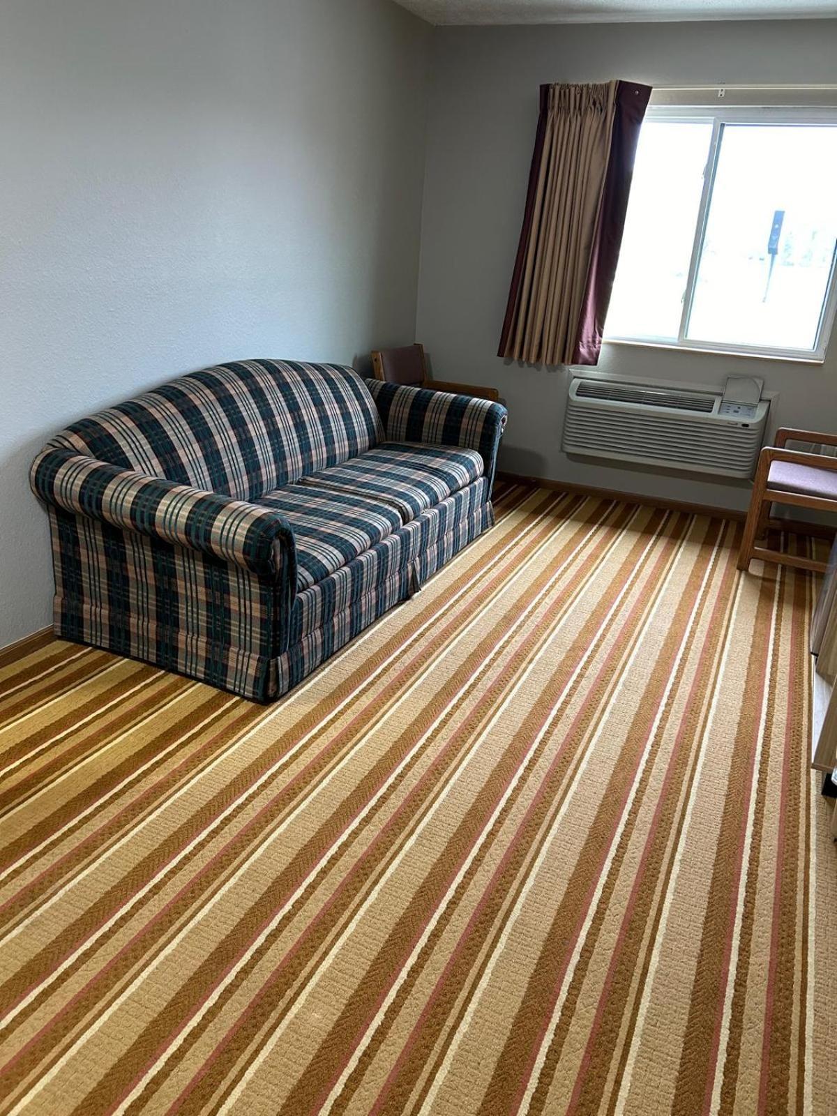 Hotel Super 8 By Wyndham Blair Extérieur photo